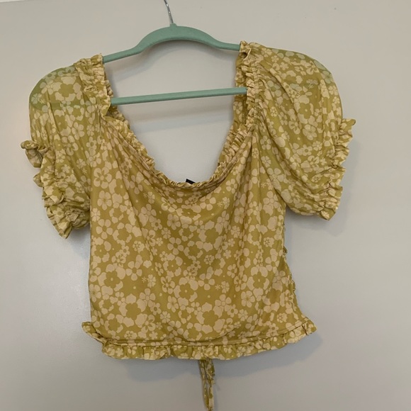 Floral adjustable top - Picture 4 of 4